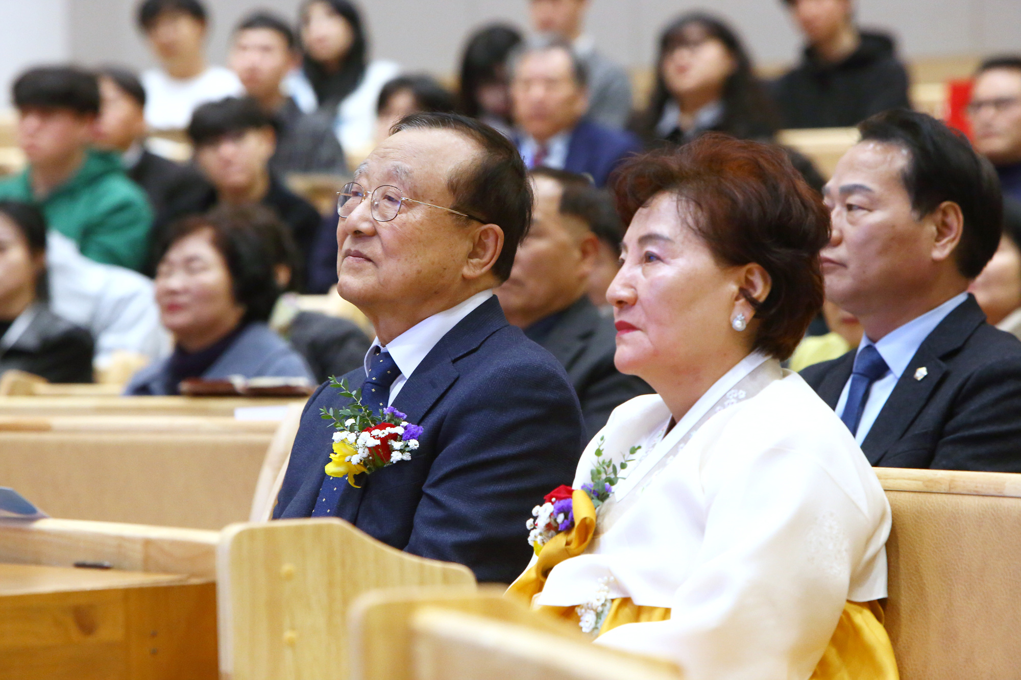 담임목사 이취임 및 입당감사예배-0205 저용량.jpg
