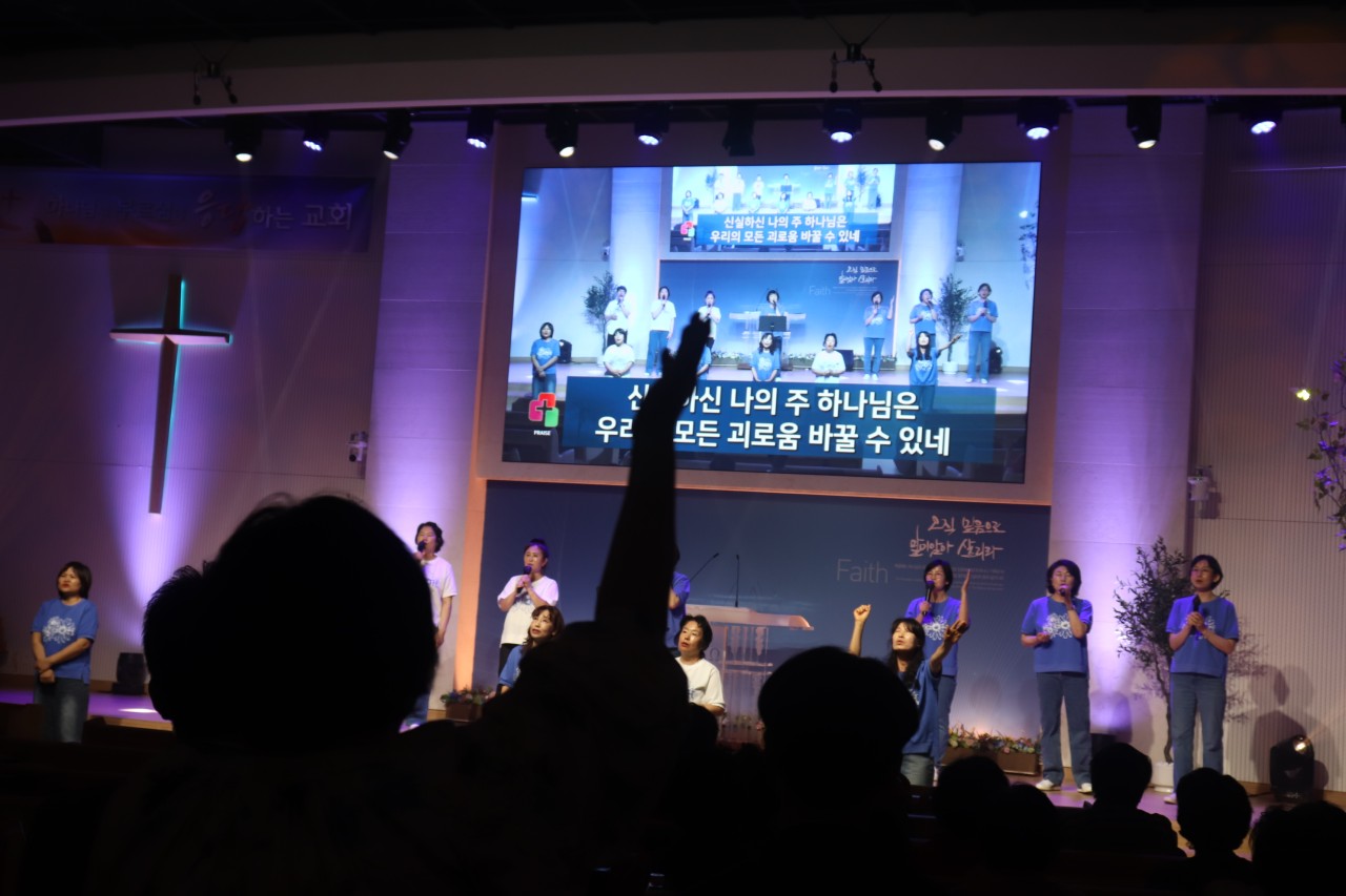 감사와찬양교회-2026 리브가 헌신예배-79137663402.jpg