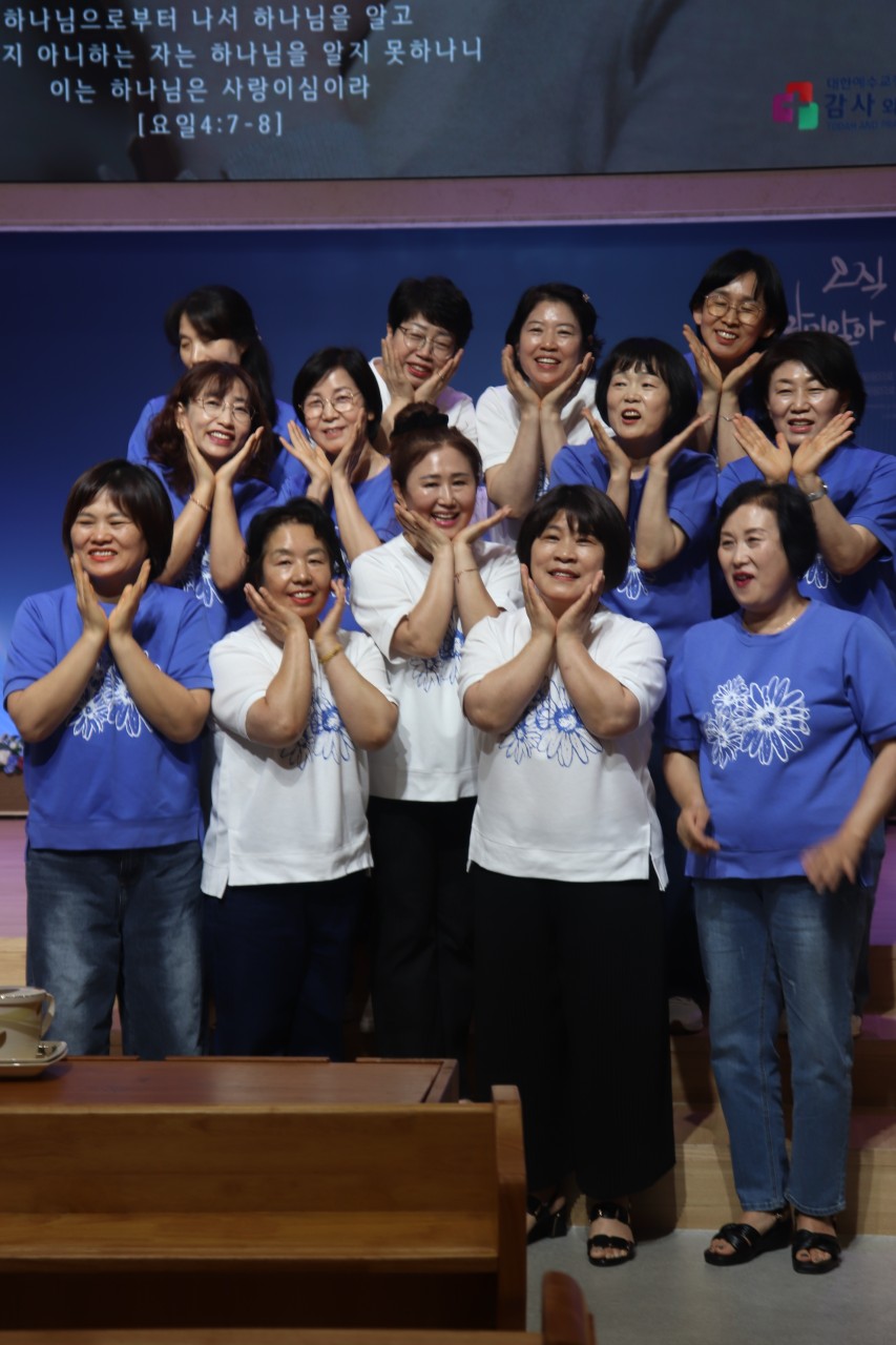 감사와찬양교회-2026 리브가 헌신예배-79137663411.jpg
