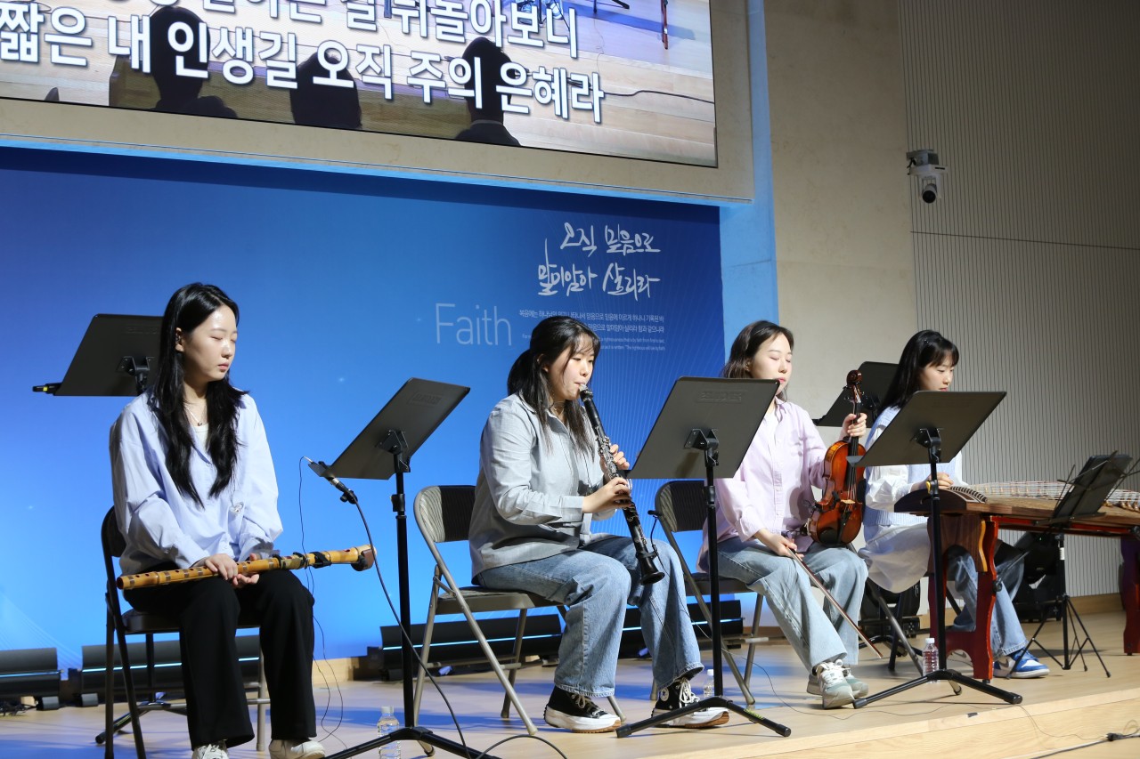 감사와찬양교회-2025 들리오워십-68907617363.jpg