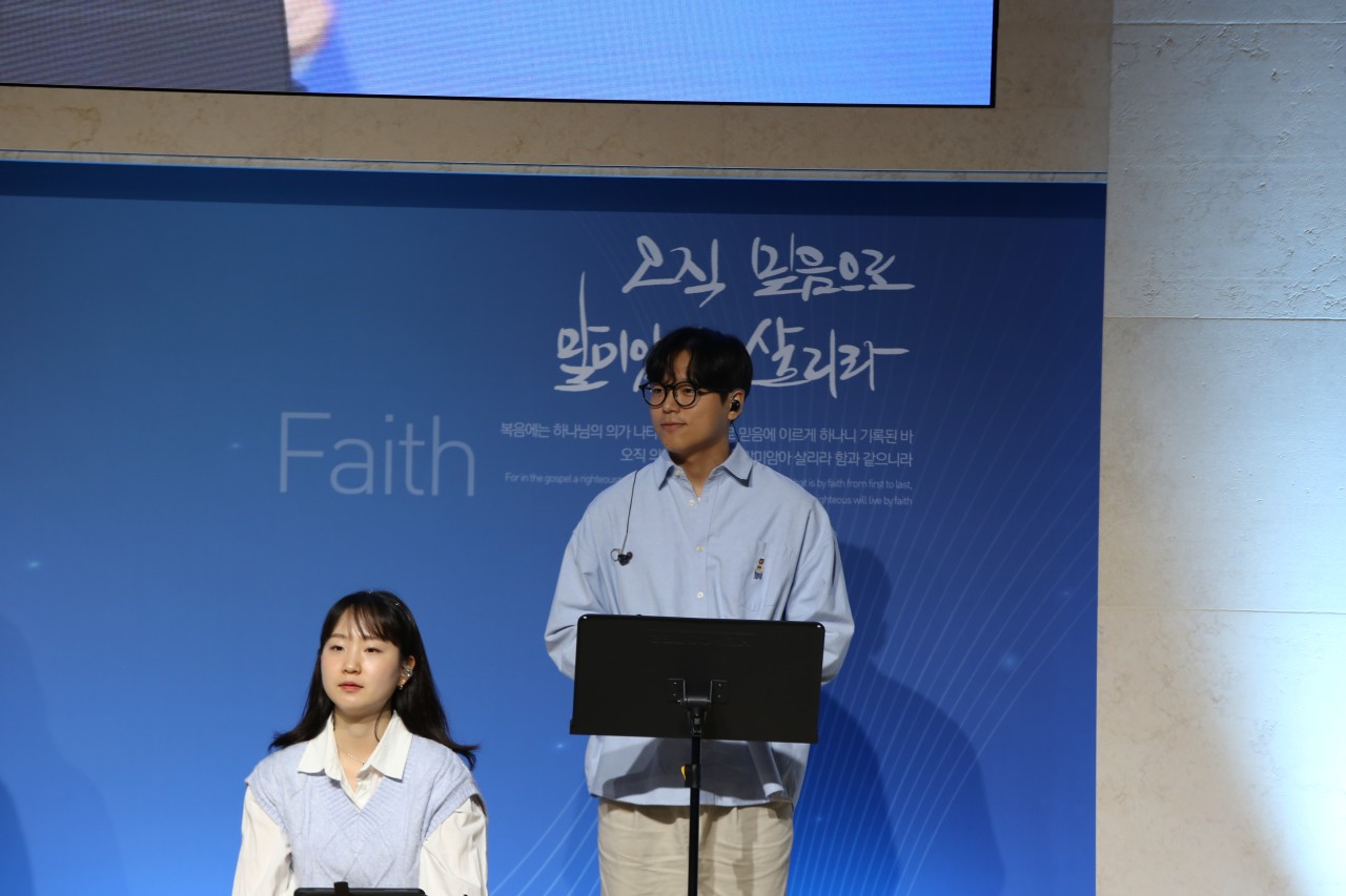 감사와찬양교회-2025 들리오워십-68907617369.jpg