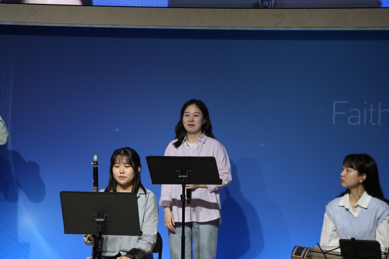 감사와찬양교회-2025 들리오워십-68907617370.jpg