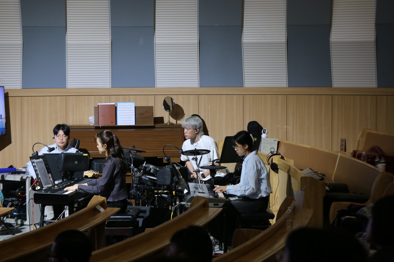 감사와찬양교회-2025 들리오워십-68907617408.jpg