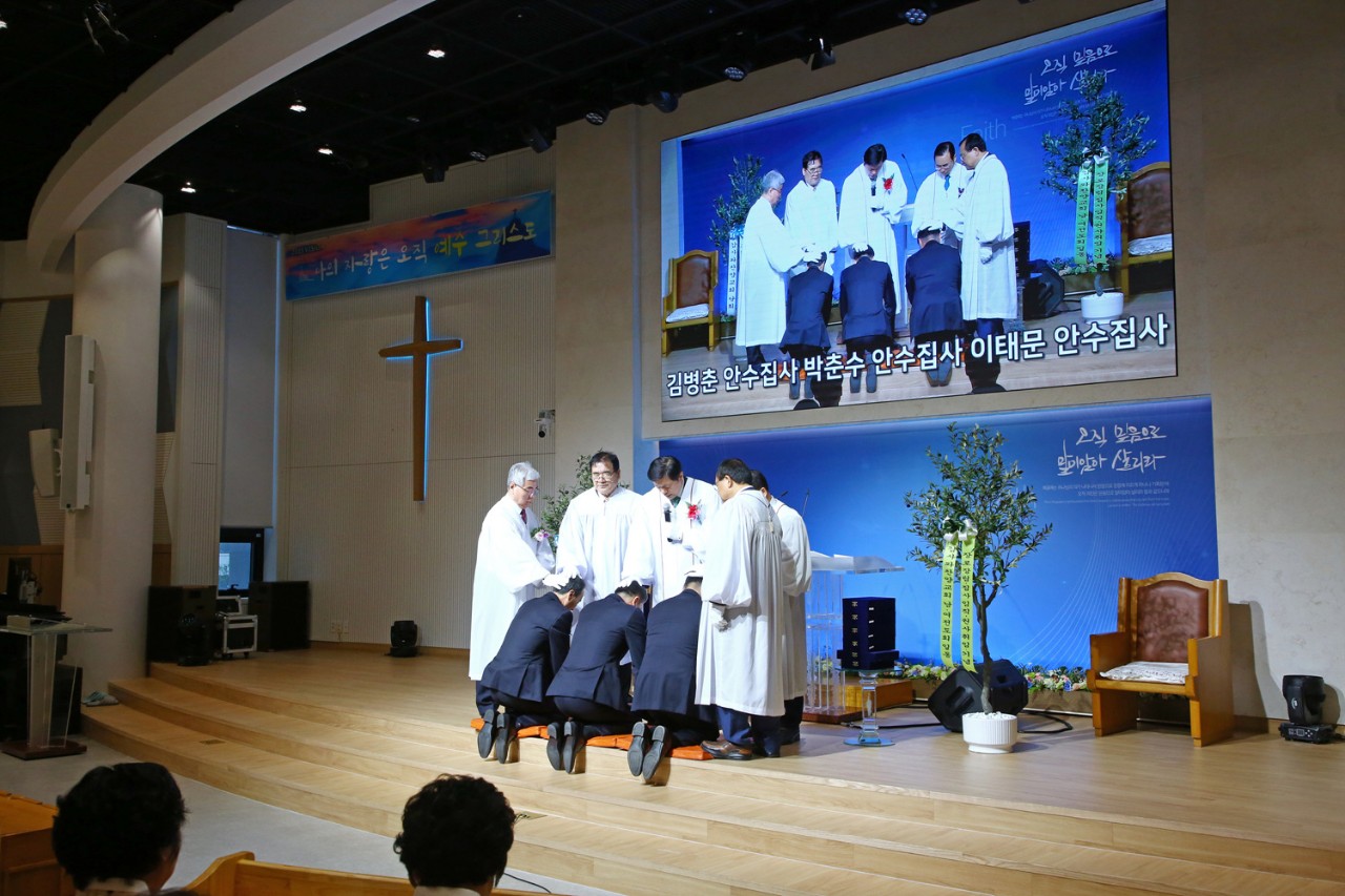 감사와찬양교회-2025.615 40주년 임직식-69787985669.jpg
