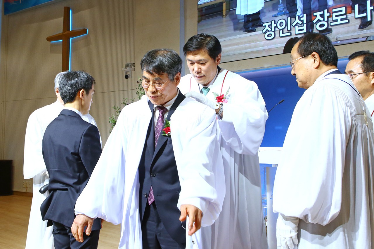 감사와찬양교회-2025.615 40주년 임직식-69787985701.jpg