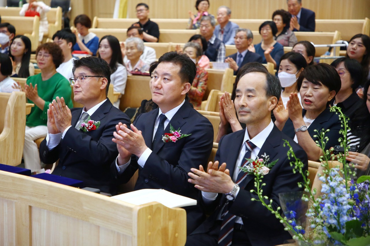 감사와찬양교회-2025.615 40주년 임직식-69788100055.jpg