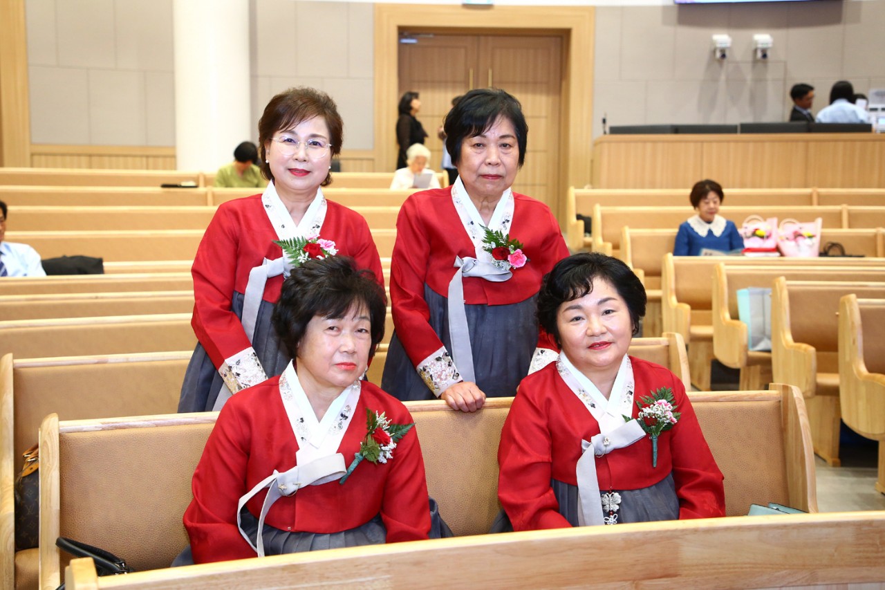 감사와찬양교회-2025.615 40주년 임직식-69794036974.jpg