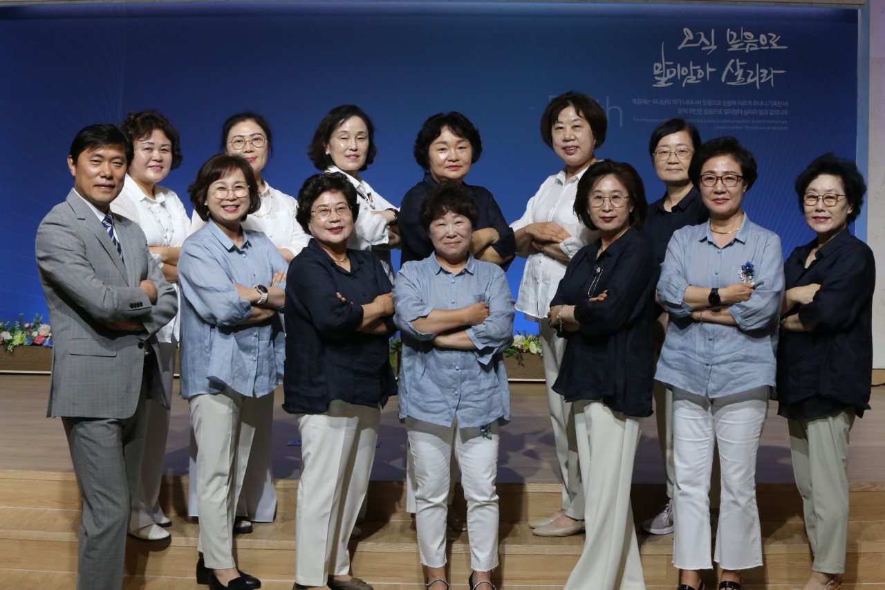 감사와찬양교회-2025.6.22 루디아헌신예배-69931982211.jpg