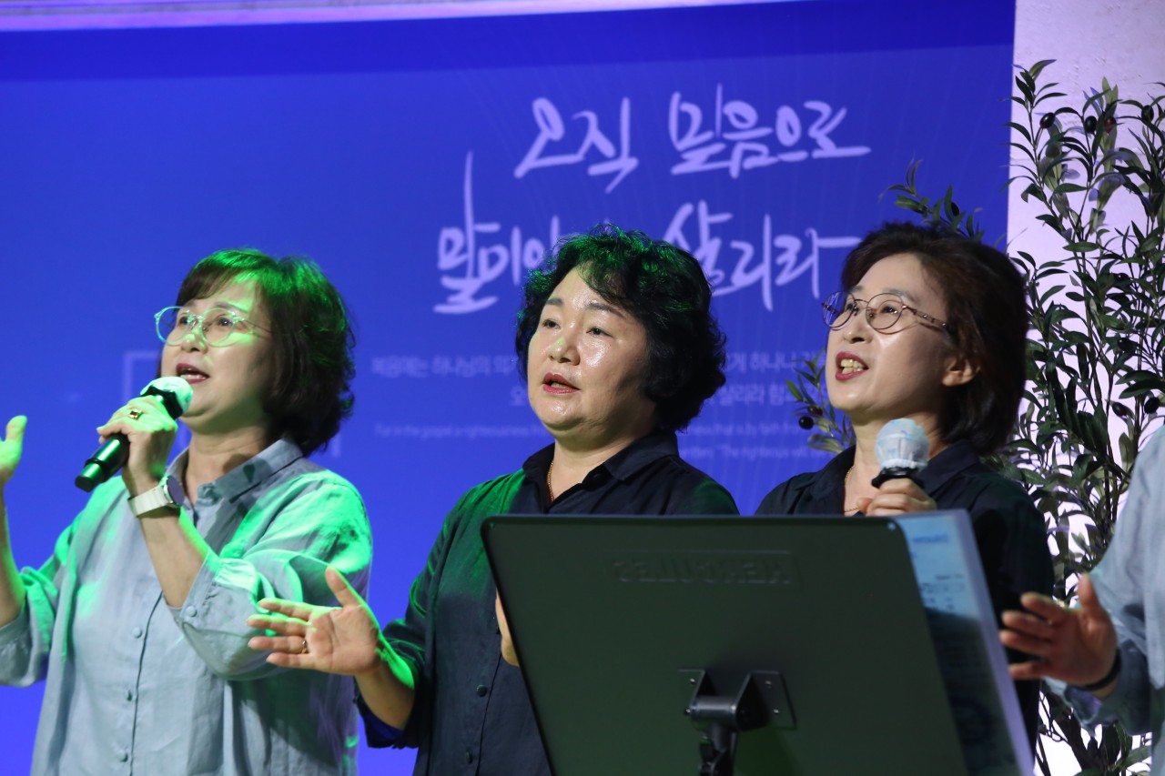 감사와찬양교회-2025.6.22 루디아헌신예배-69931982131.jpg