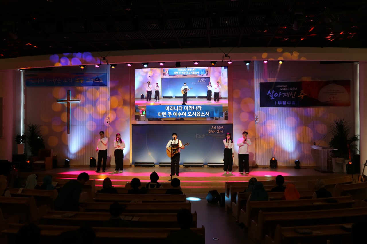 감사와찬양교회-2025 부활절축제-68441580607.jpg