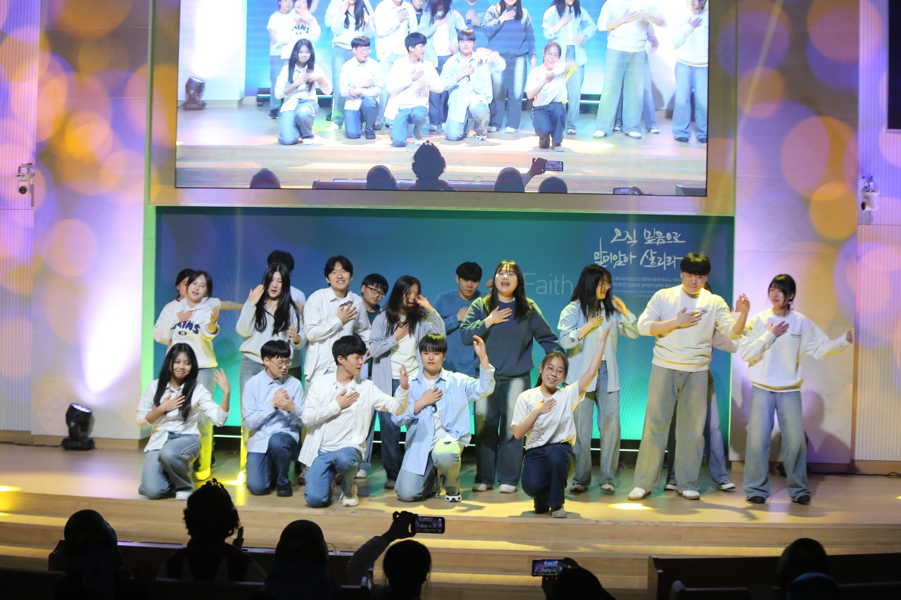 감사와찬양교회-2025 부활절축제-68441580642.jpg