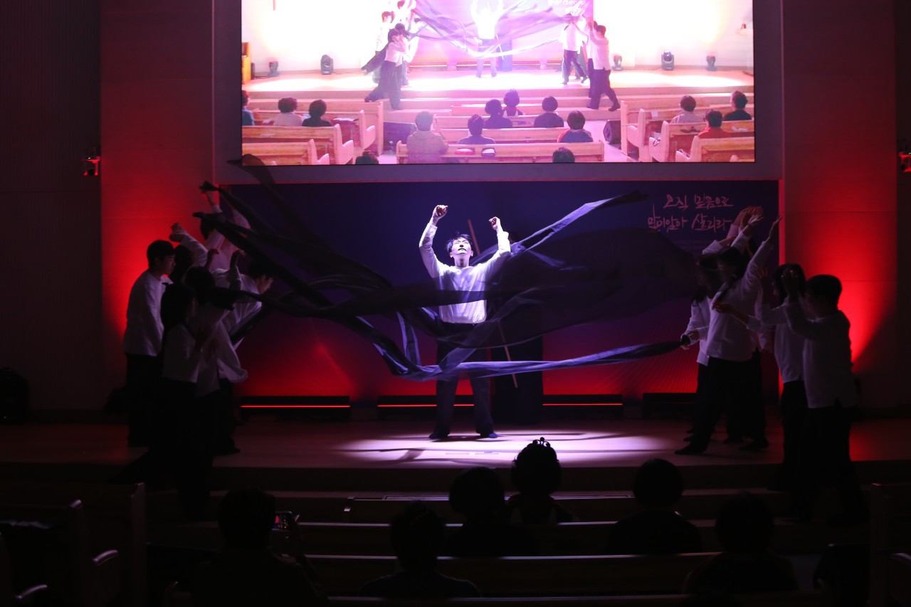 감사와찬양교회-2025 부활절축제-68441621576.jpg