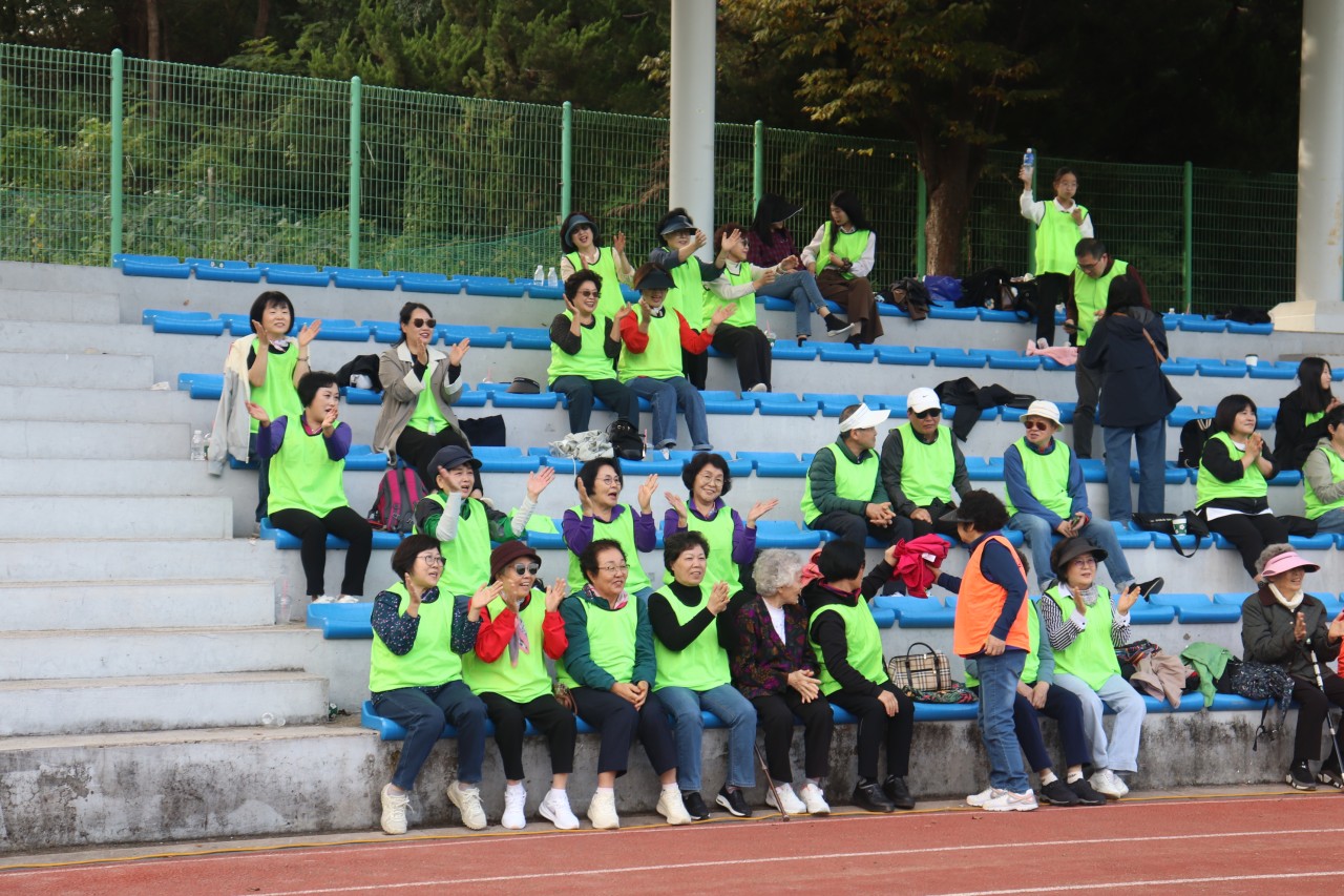 감사와찬양교회-20251019 가을체육대회-72790621854.jpg